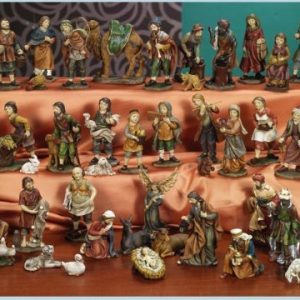 Idea de Navidad: cuna Portal de Belén incluye 47 figuras de hasta 11 cm de alta